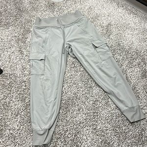 Athleta gray cargo hiking jogger